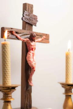 30cm Calvário - Crucifixo Realista Com Base na internet